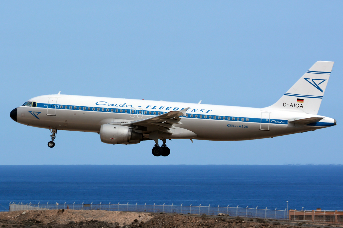 D-AICA (774) 1998 Airbus A320-212