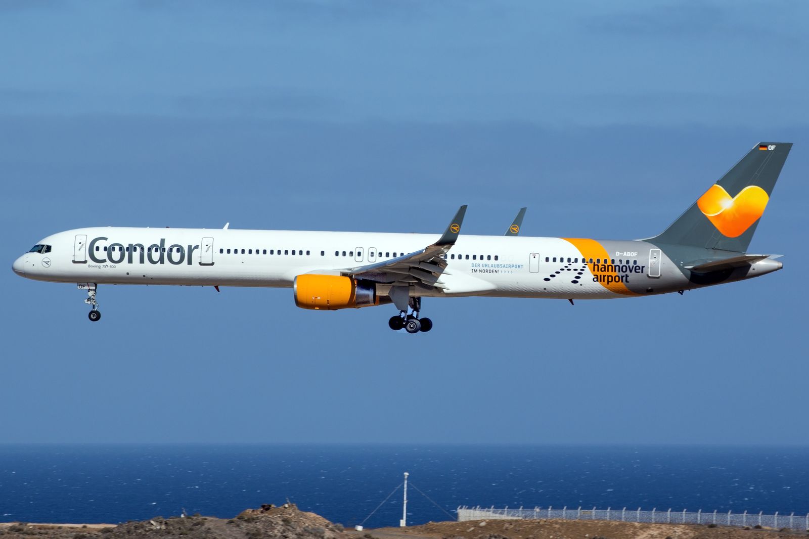 D-ABOF (29013) 1999 Boeing 757-330(WL)