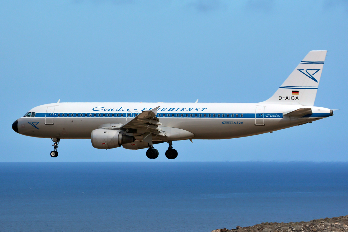 D-AICA (774) 1998 Airbus A320-212