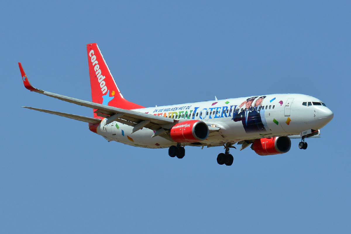 PH-CDF (28227) 1999 Boeing 737-804(WL)