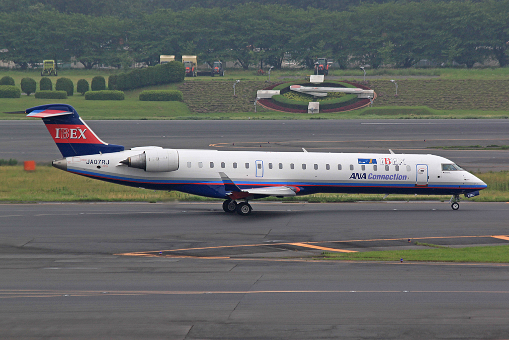 JA07RJ (10327) Bombardier CRJ-702