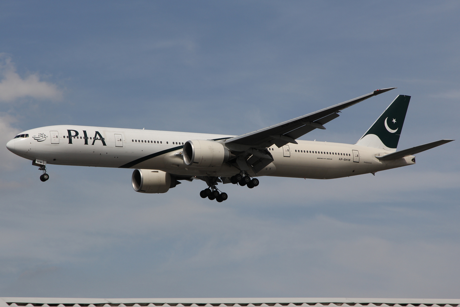AP-BHW (33779) 2007 Boeing 777-340 ER