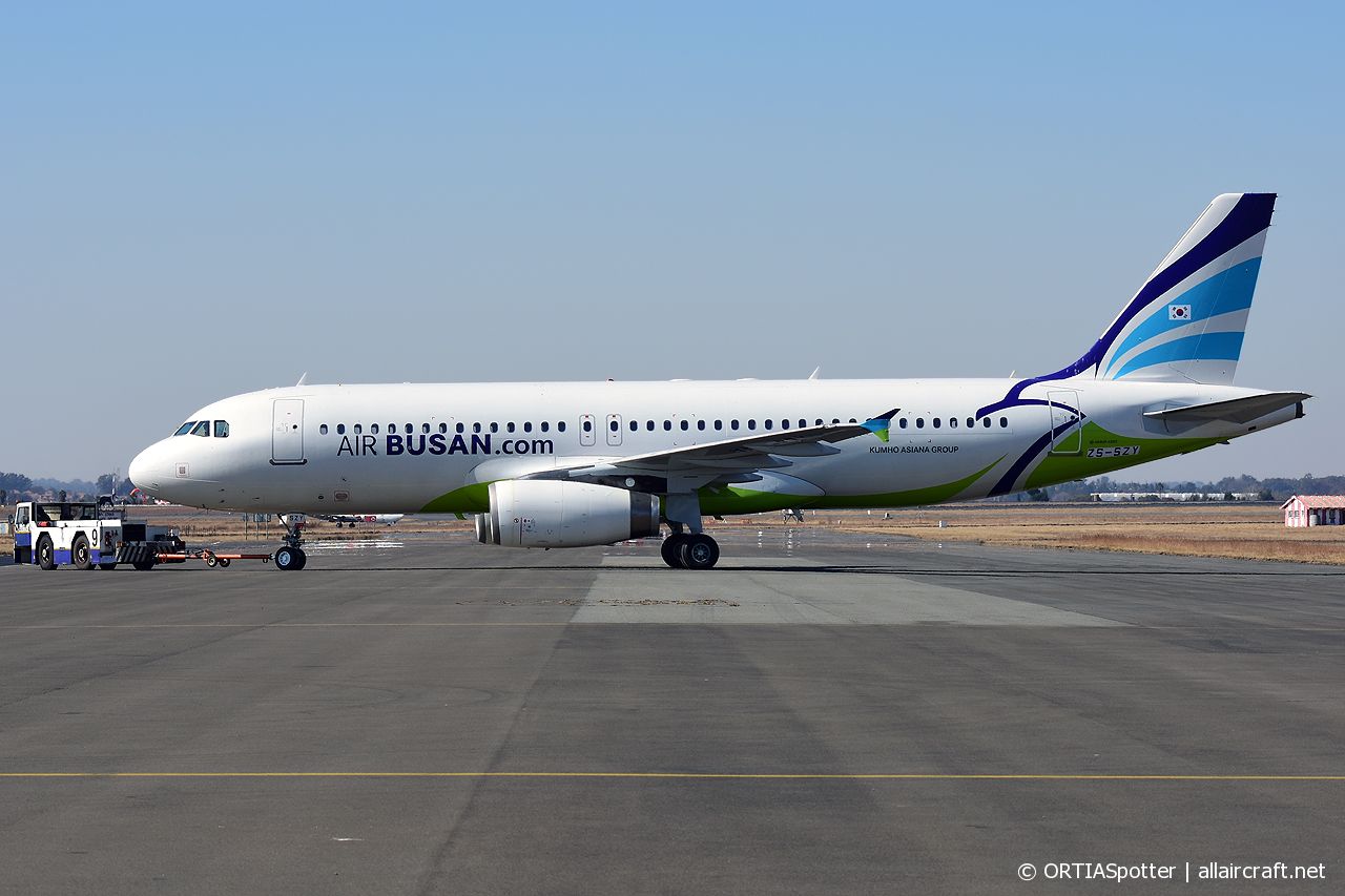 ZS-SZY (cn 05011) Airbus A320-232
