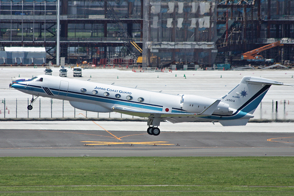 JA501A (689) 2003 Gulfstream Aerospace G-V