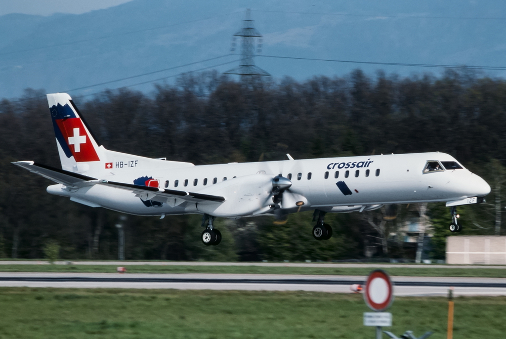 HB-IZF, (cn 2000-009), Saab 2000