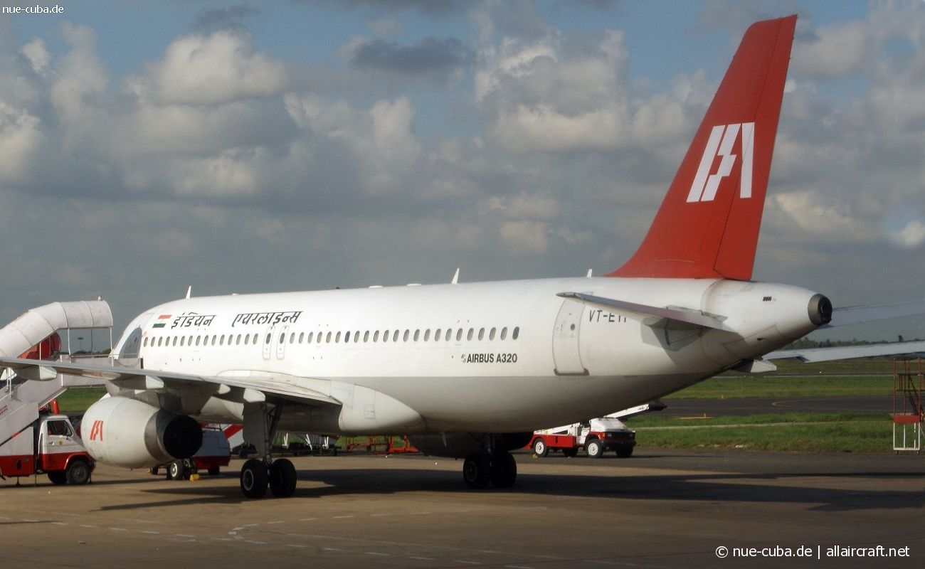 VT-EYF (225) 1991 Airbus A320-231