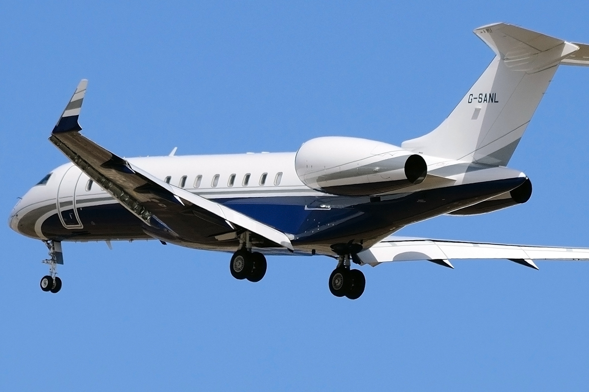 G-SANL (9333) 2009 Bombardier BD-700-1A10 Global 6000