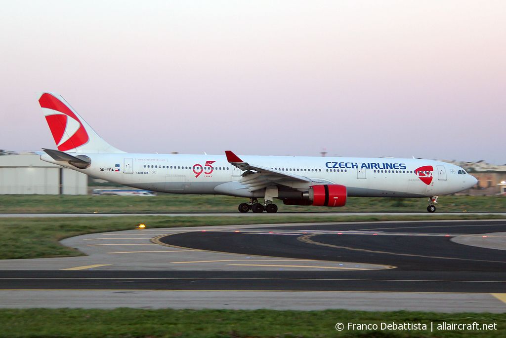 OK-YBA (425) 2001 Airbus A330-323