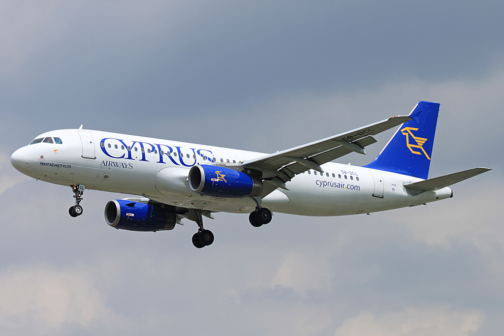 5B-DCL · Airbus A320-232 · (LHR / EGLL)
