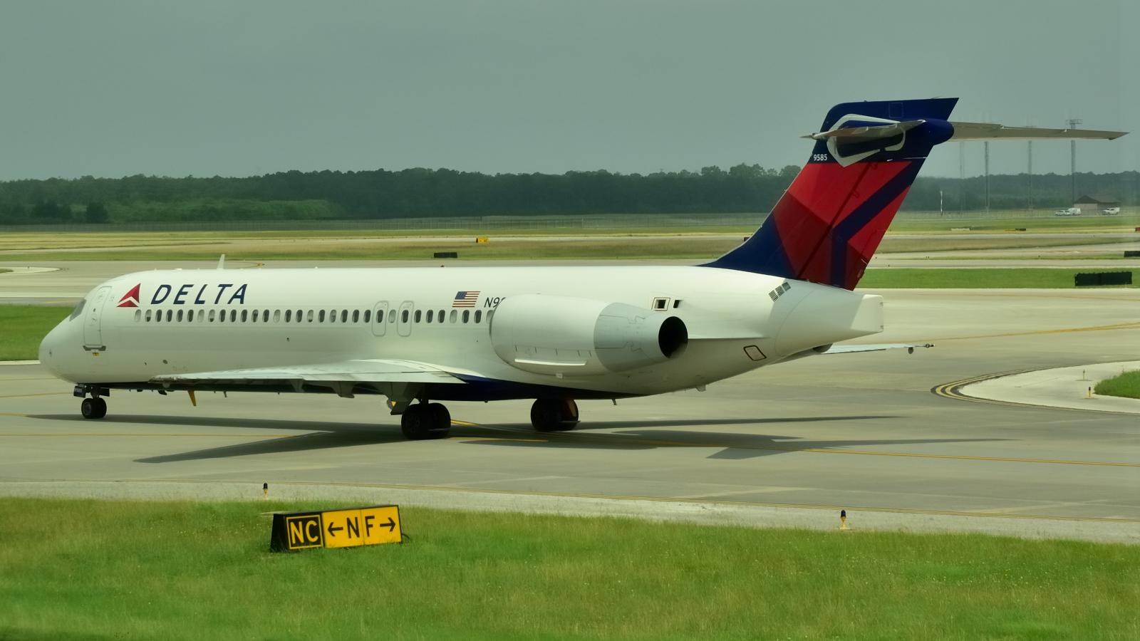 N985AT (55090) Boeing 717-231