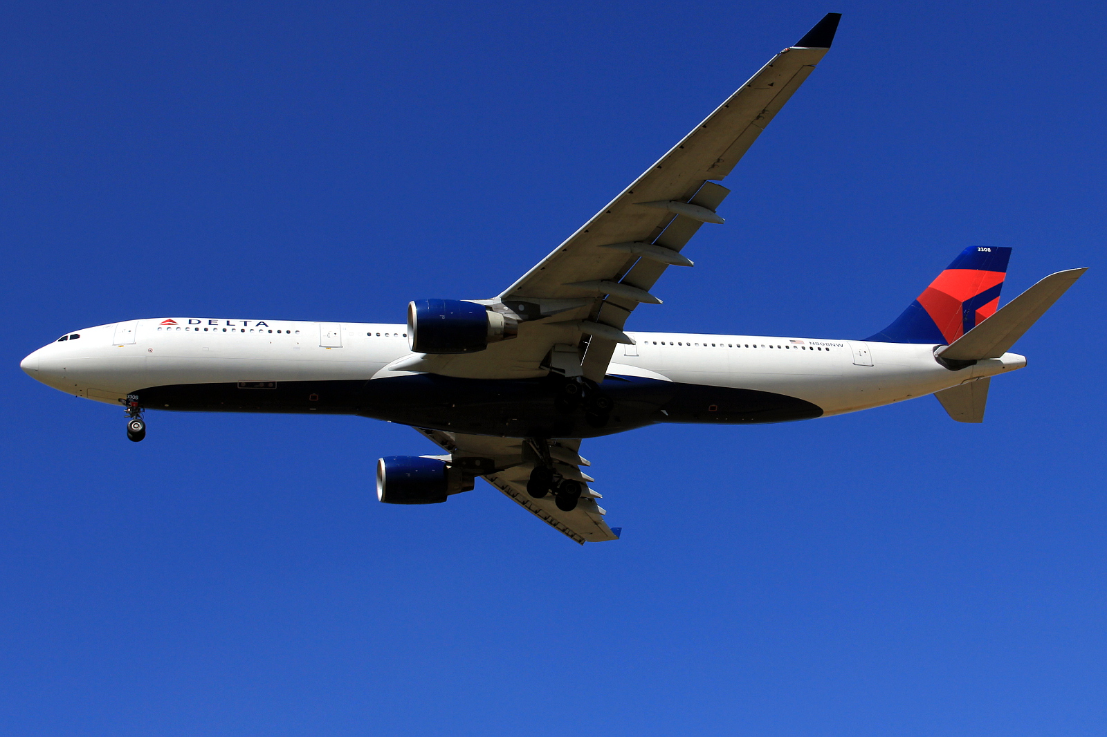 N808NW, (cn 591), Airbus A330-323