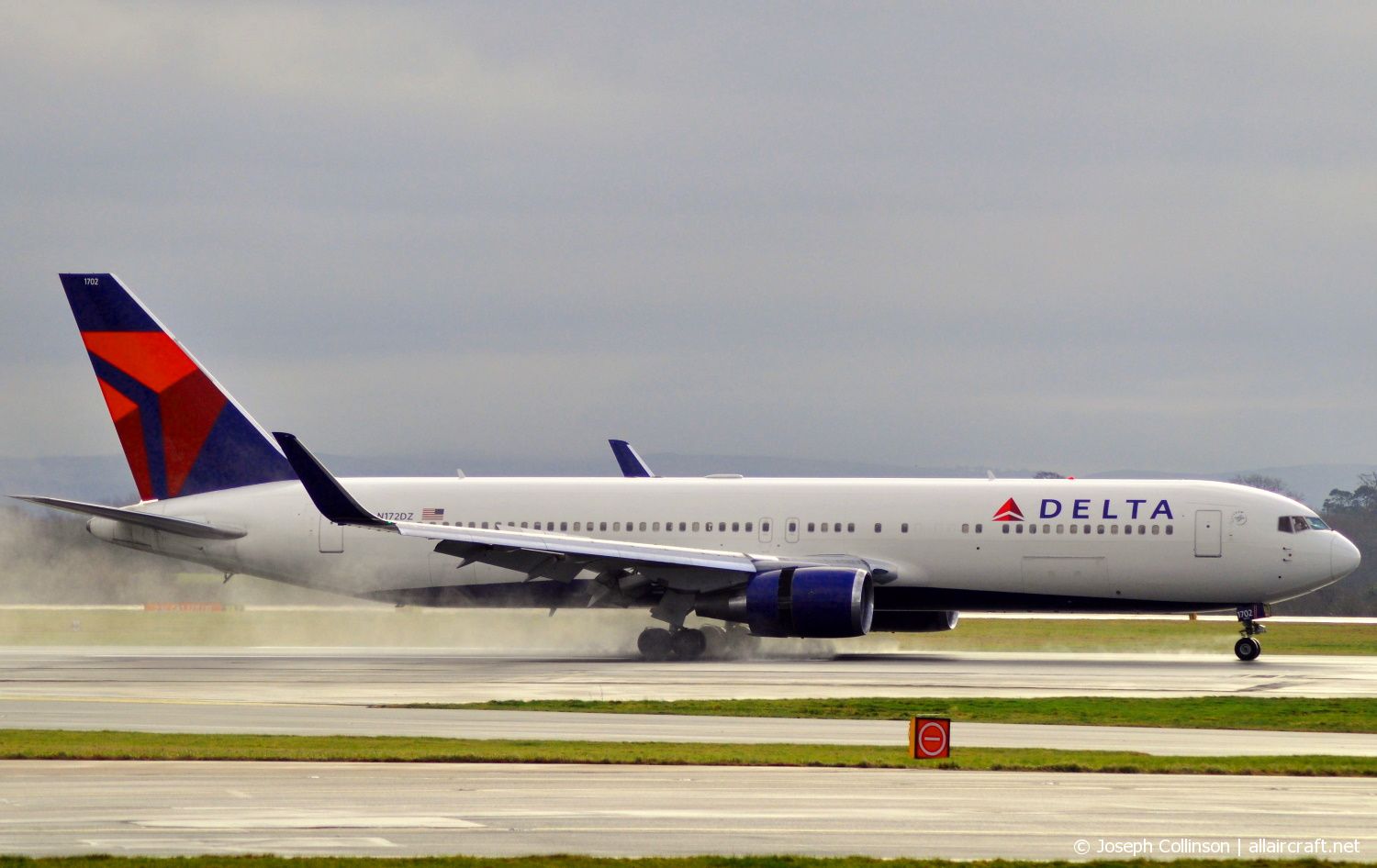 N172DZ (29691) 1998 Boeing 767-332 ER WL