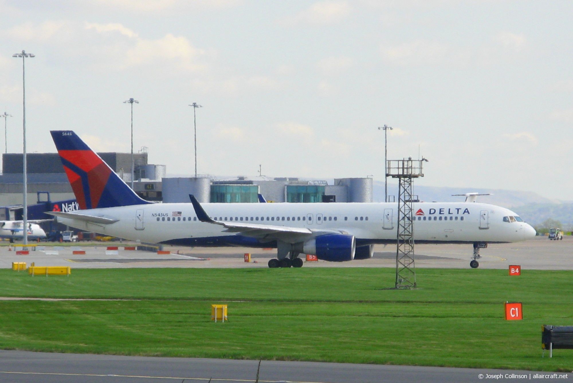 N545US · Boeing 757-251 · (MAN / EGCC)