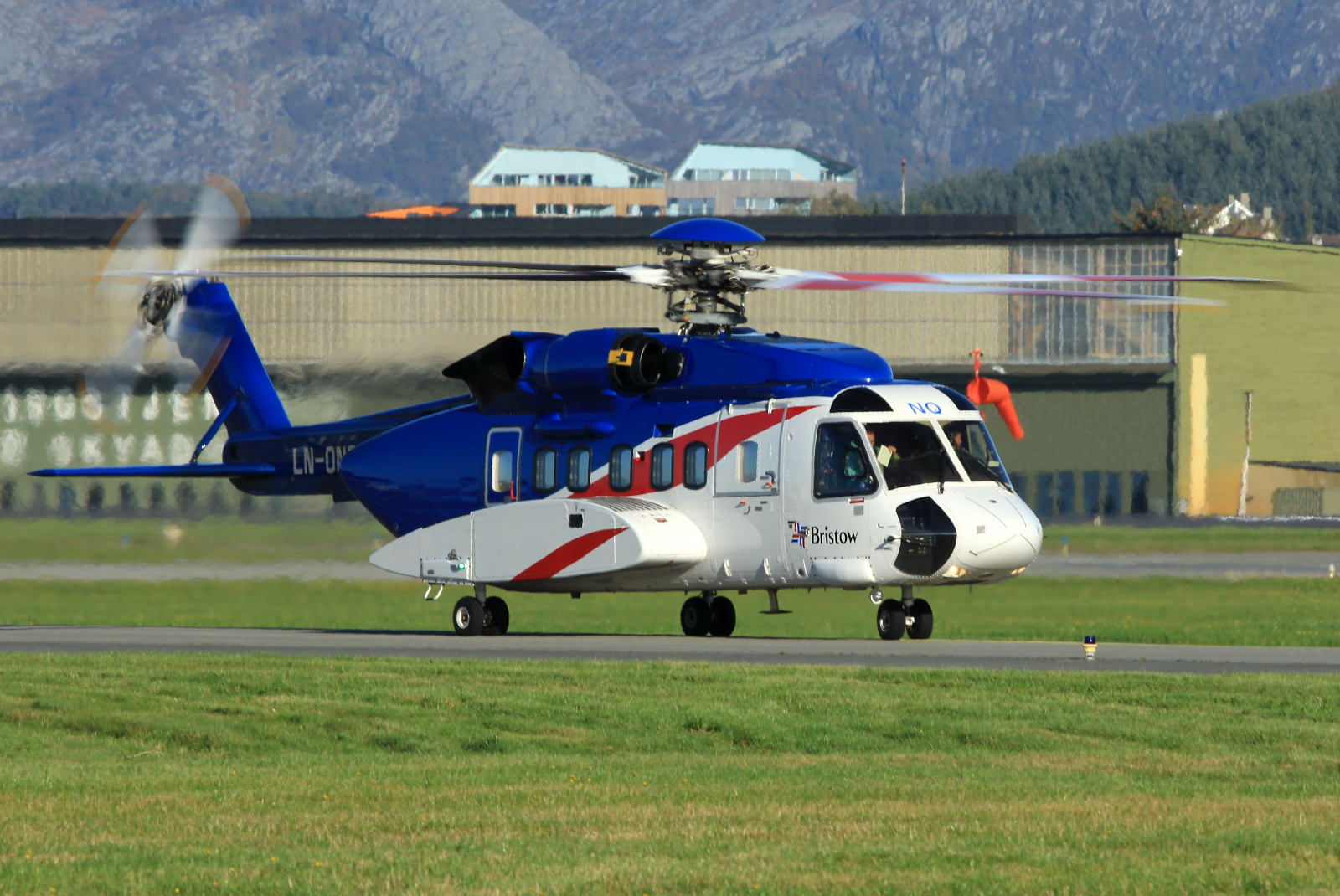 LN-ONQ (92-0032) 2006 Sikorsky S-92A