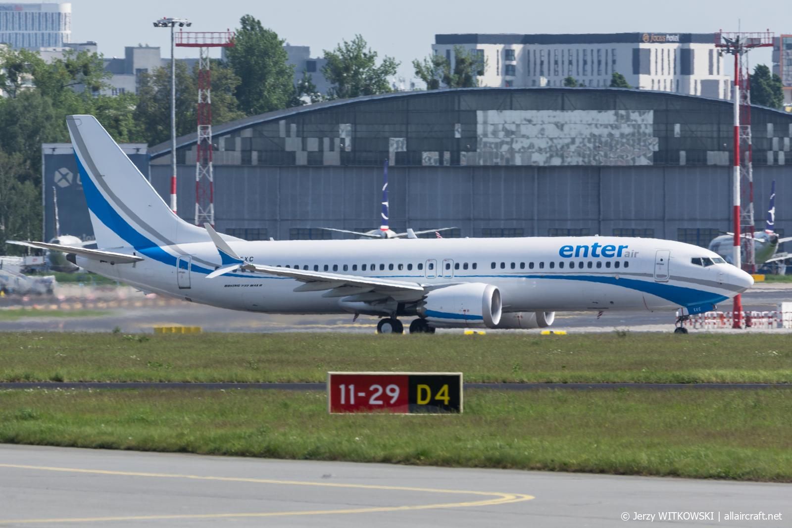 SP-EXC (44624) 2023 Boeing 737-8 MAX
