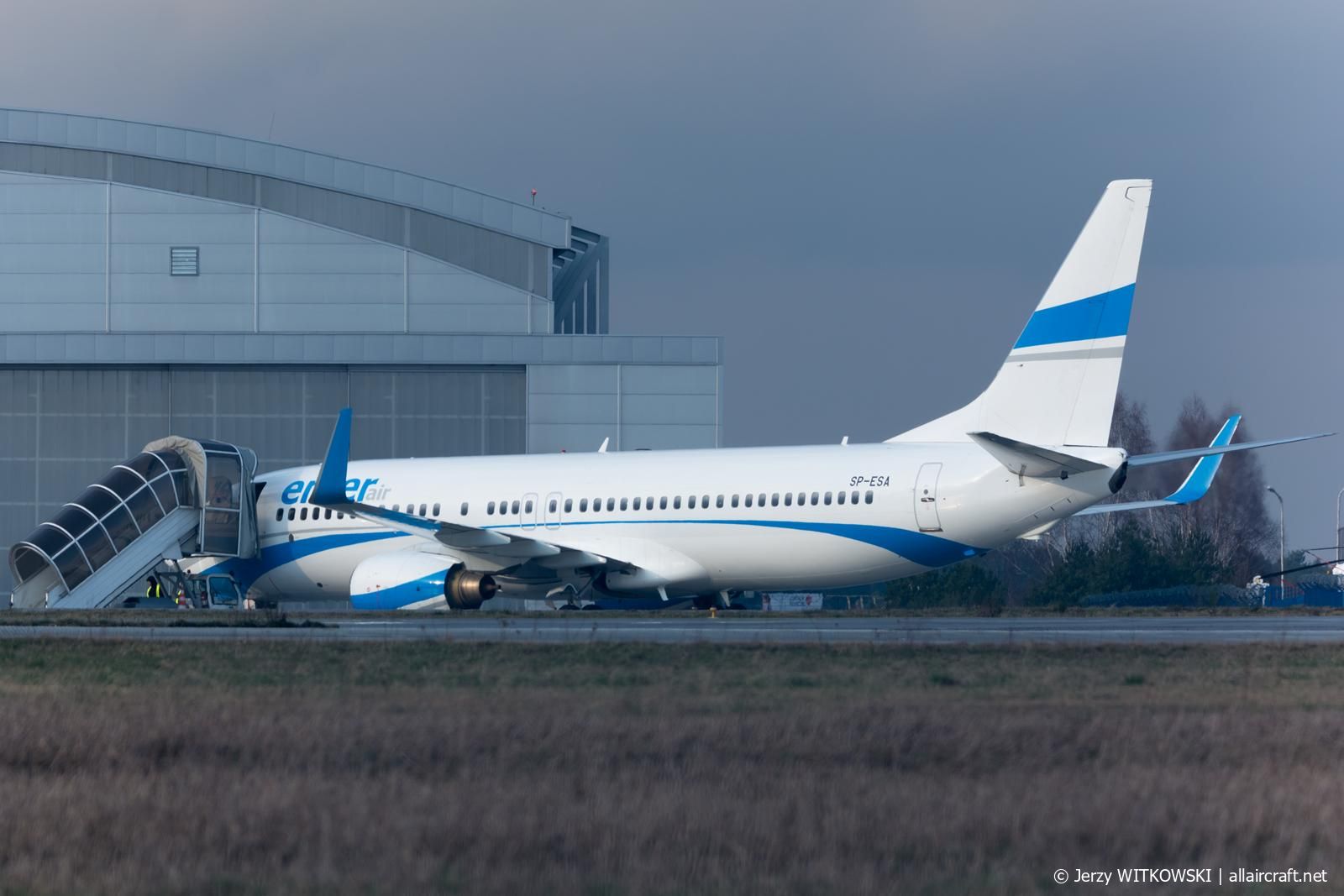 SP-ESA (30680) 2003 Boeing 737-8Q8(WL)
