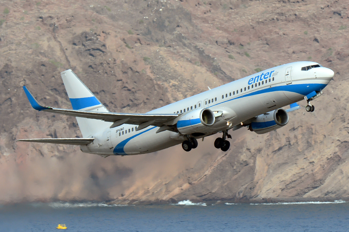 SP-ENO (029921) Boeing 737-8AS(WL)