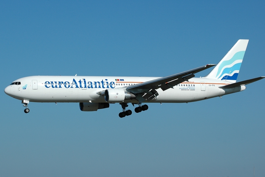CS-TFS (25411) 1991 Boeing 767-3Y0/ER