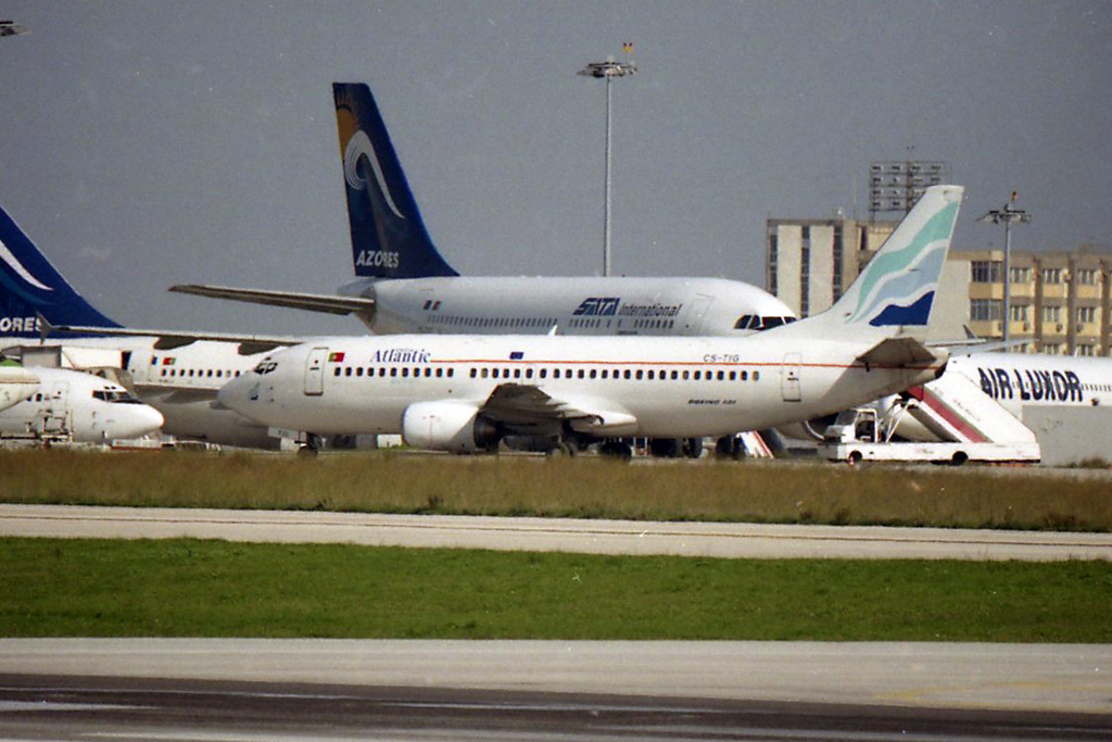 CS-TIG (24213) 1989 Boeing 737-3K9