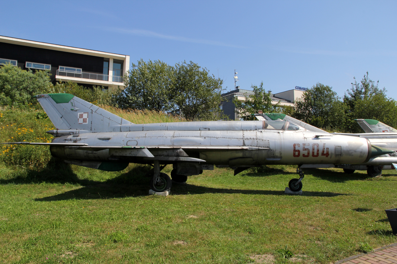 6504, (cn 966504), Mikoyan-Gurevich MiG-21MF