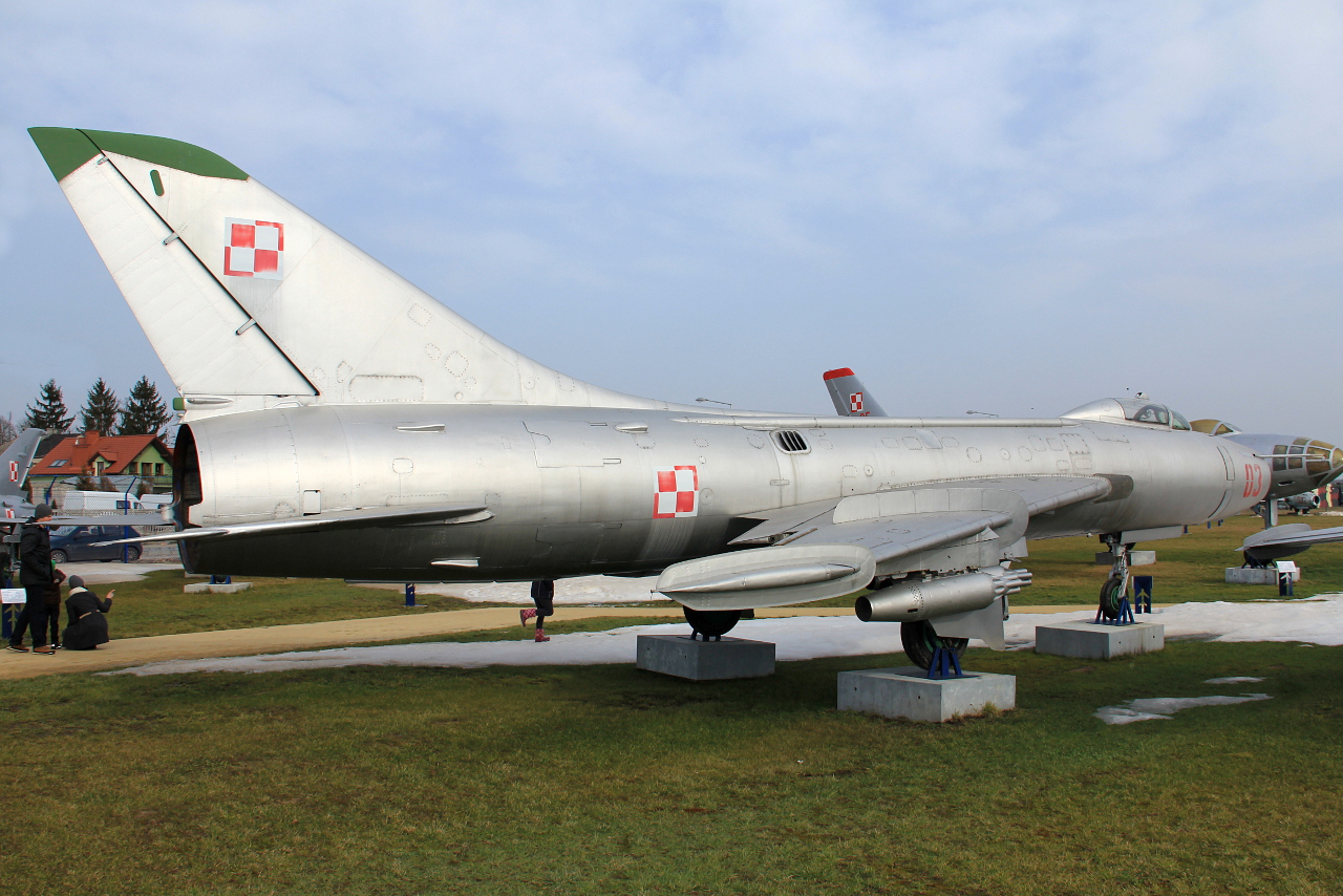 03 (5303) Sukhoi - Su-7BM