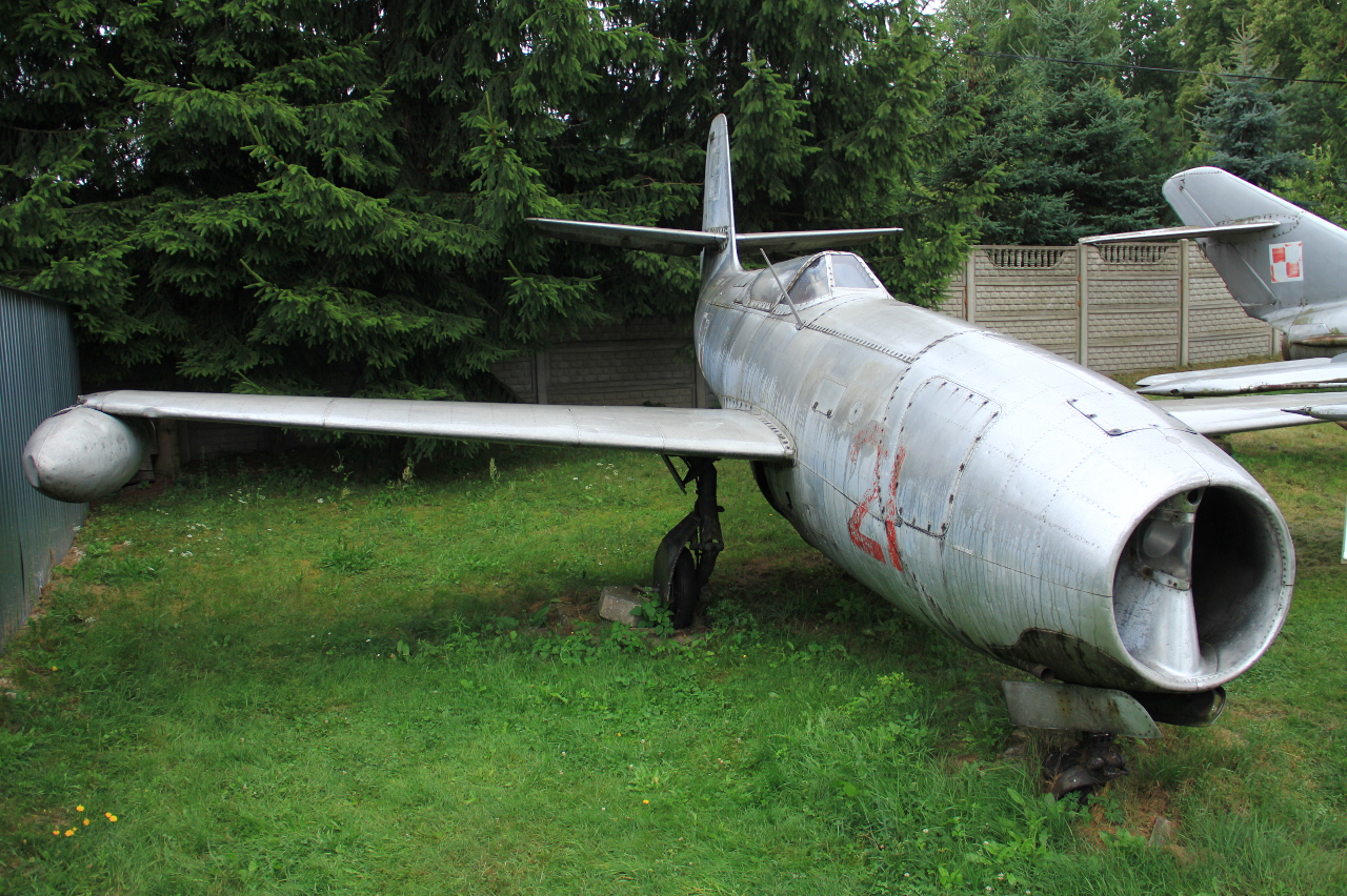 21 Yakovlev Yak-23