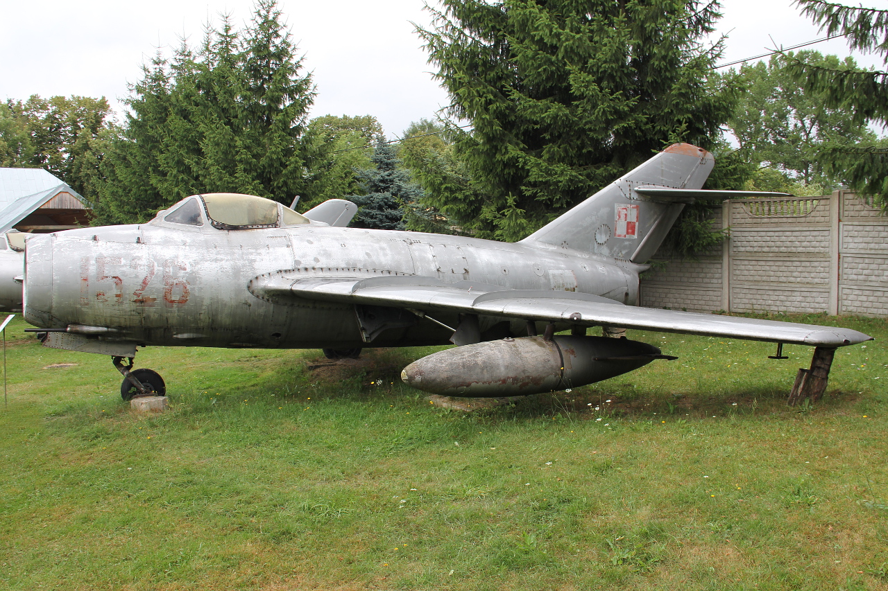 1526 (1B01526) PZL-Mielec Lim-2