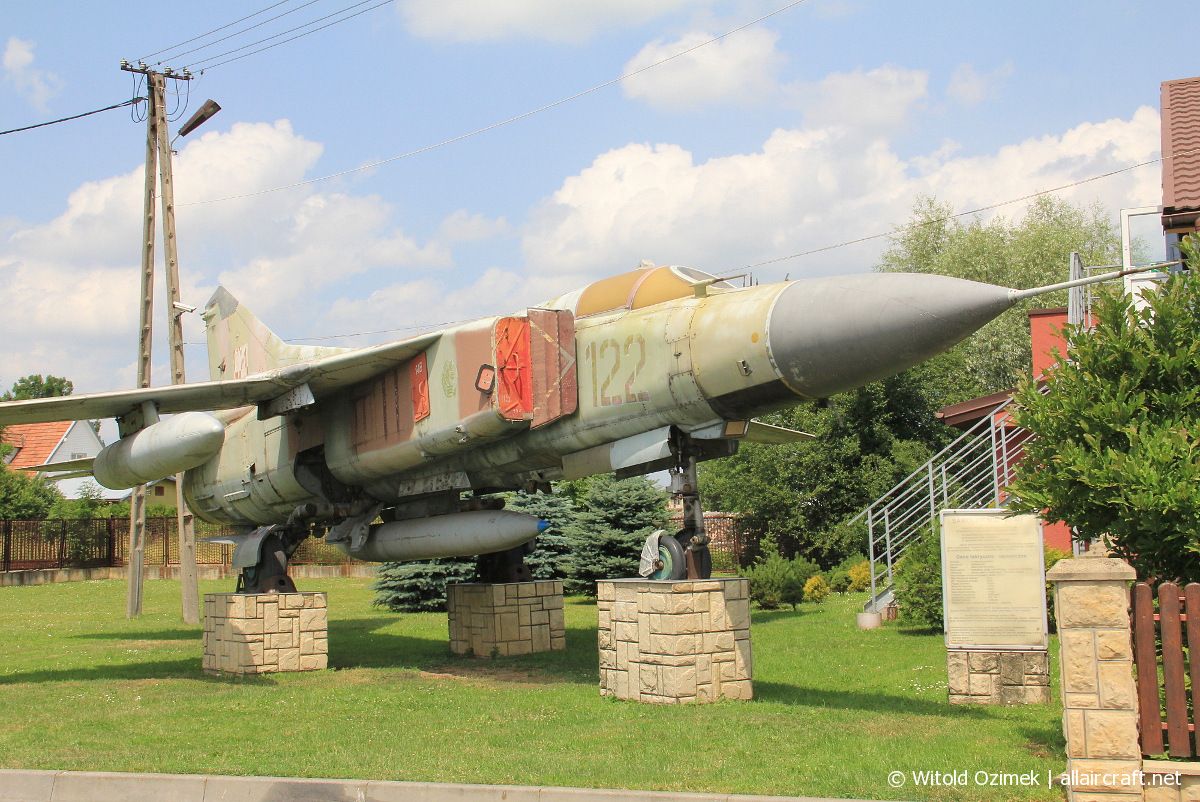 122 Mikoyan-Gurevich MiG-23MF