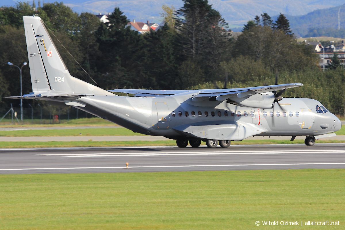 024 ( S-092 ) 2006 CASA C-295M