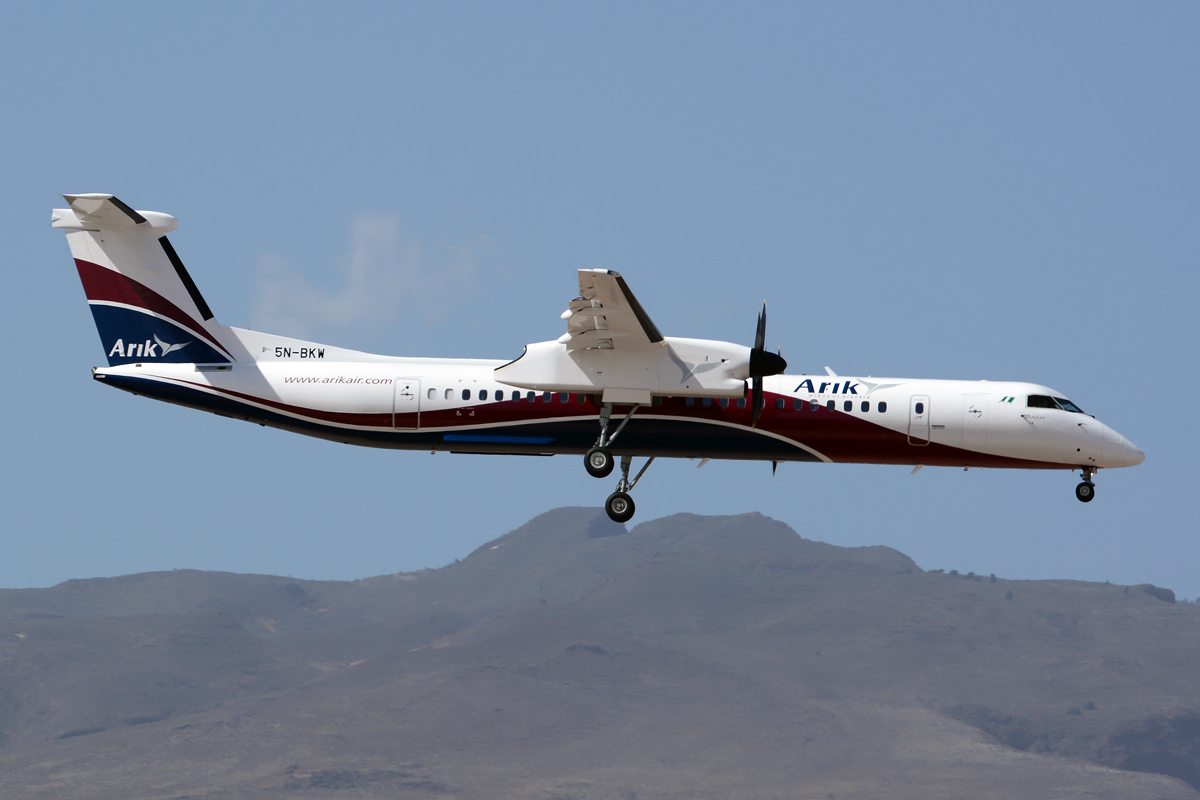 5N-BKW · Bombardier Dash 8-Q402 · (LPA / GCLP)