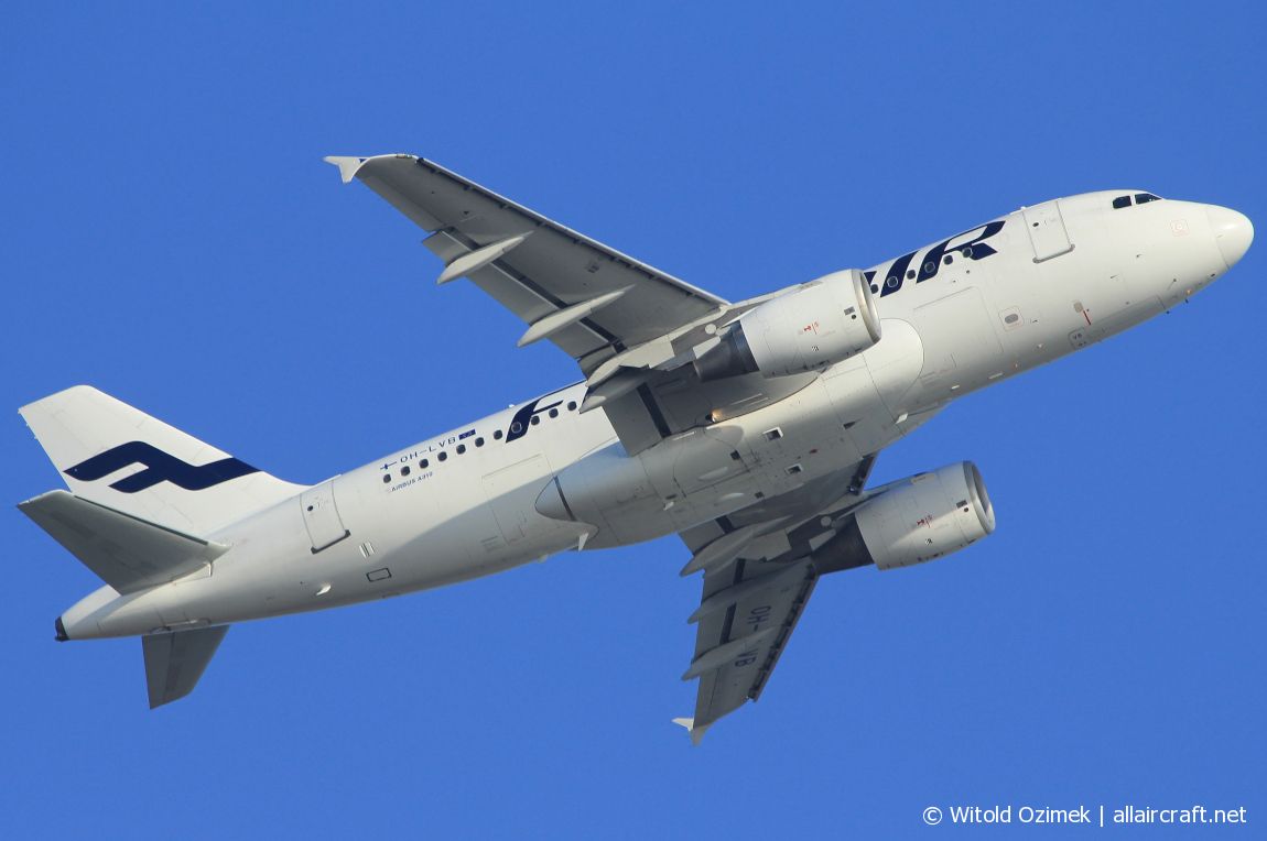 OH-LVB (1107) 1999 Airbus A319-112