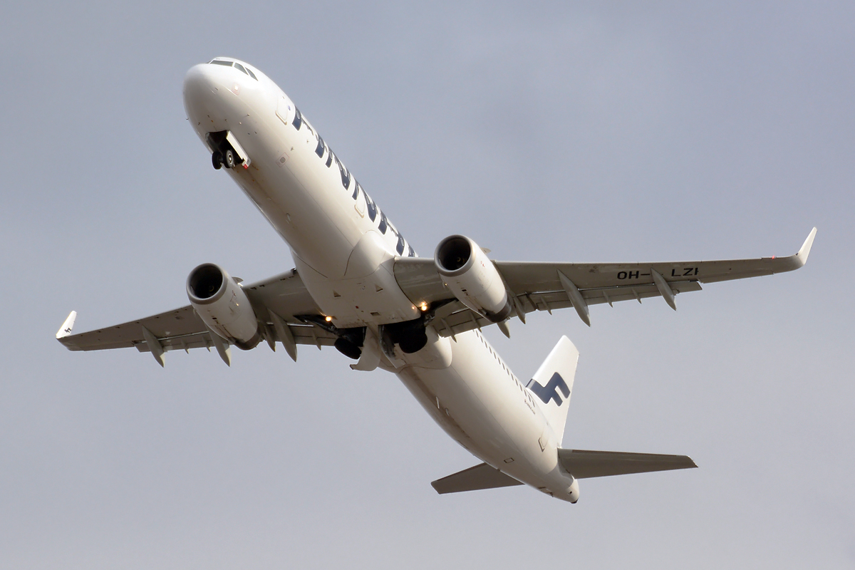 OH-LZI (5922) 2013 Airbus A321-231(WL)