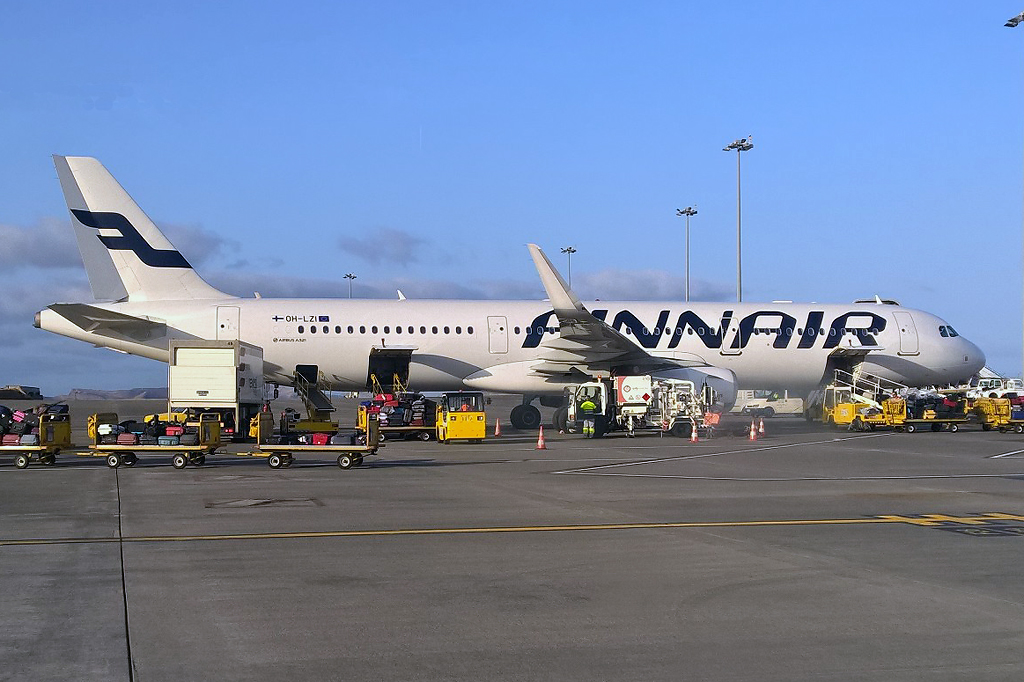 OH-LZI (5922) 2013 Airbus A321-231(WL)