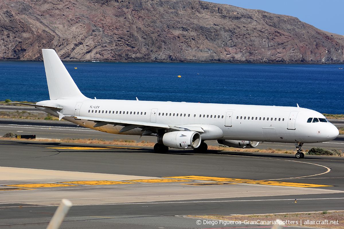 YL-LCQ (2211) 2004 Airbus A321-231