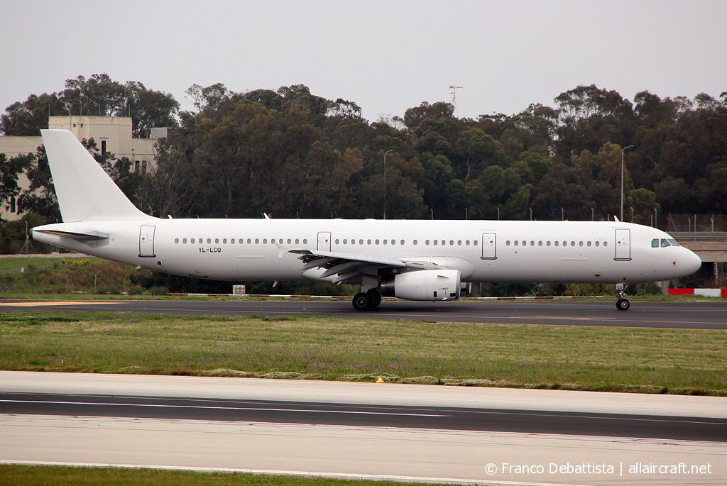 YL-LCQ (2211) 2004 Airbus A321-231