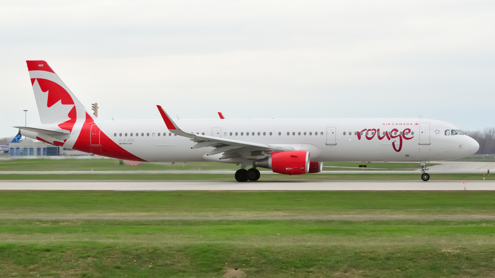 C-FJOU, (cn 6873), Airbus A321-211