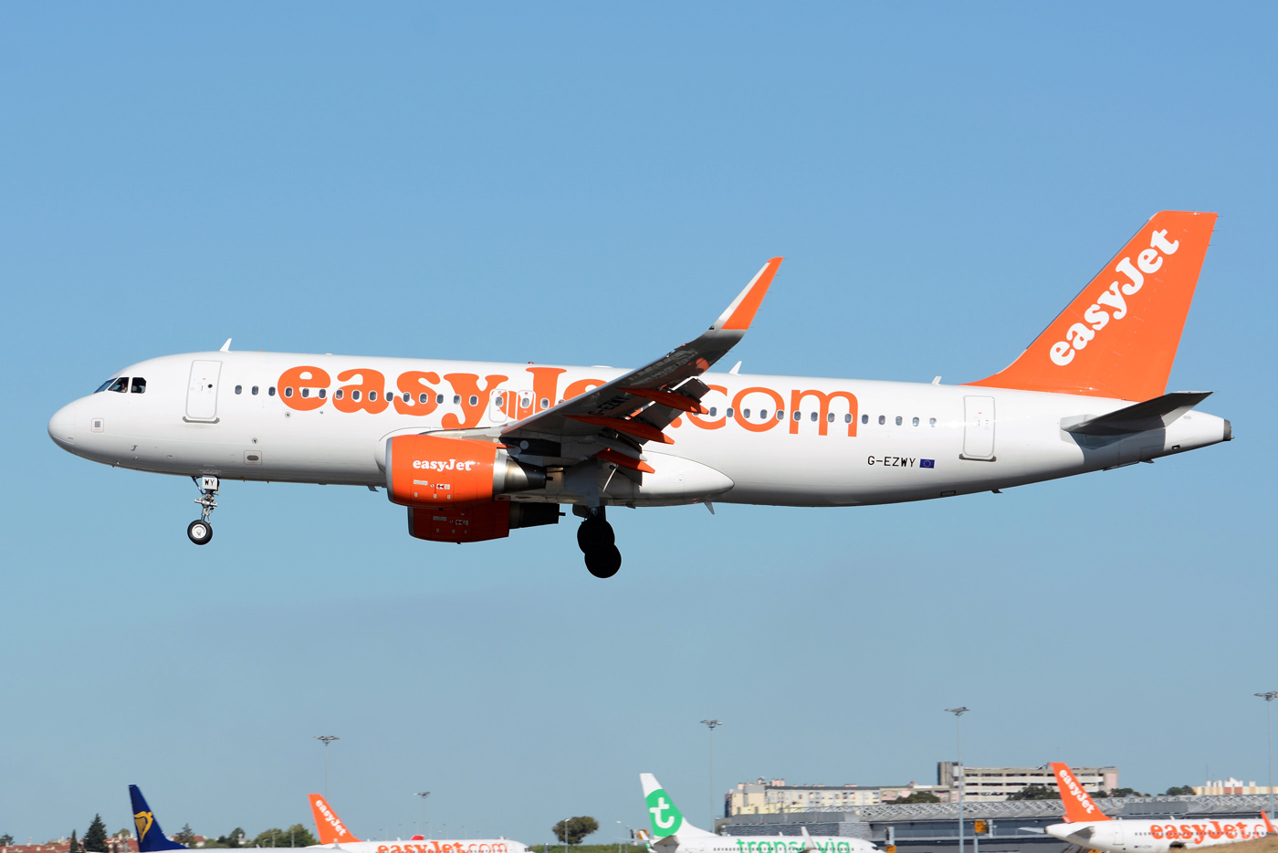 G-EZWY (6267) 2014 Airbus A320-214(WL)