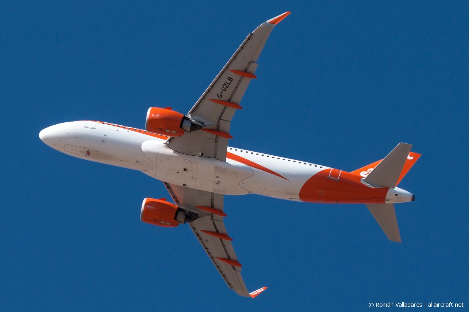 G-UZLB (8998) 2019 Airbus A320-251N