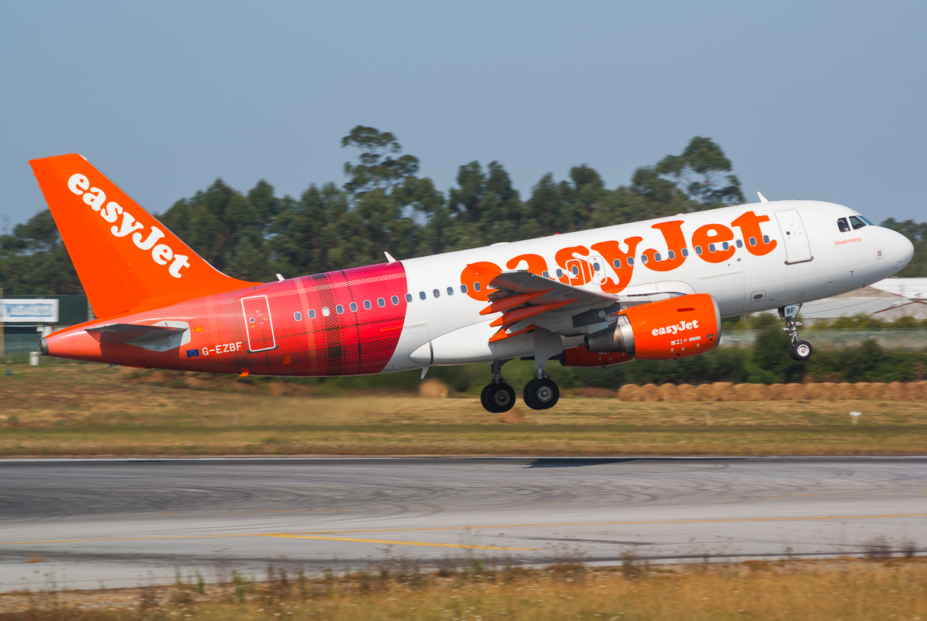 G-EZBF (2923) 2006 Airbus A319-111