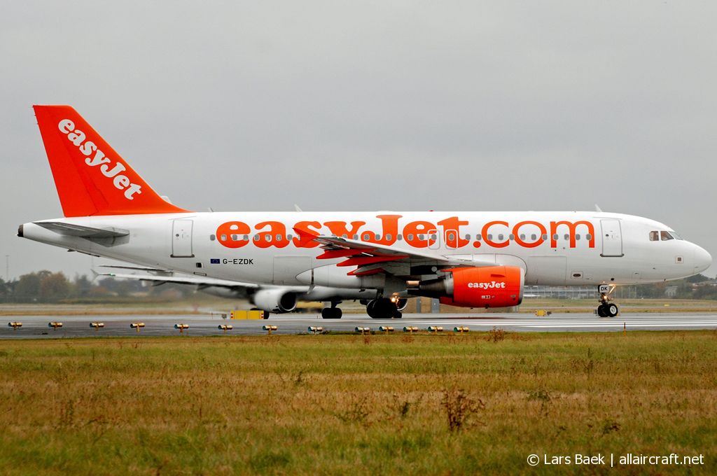 G-EZDK (3555) 2008 Airbus A319-111