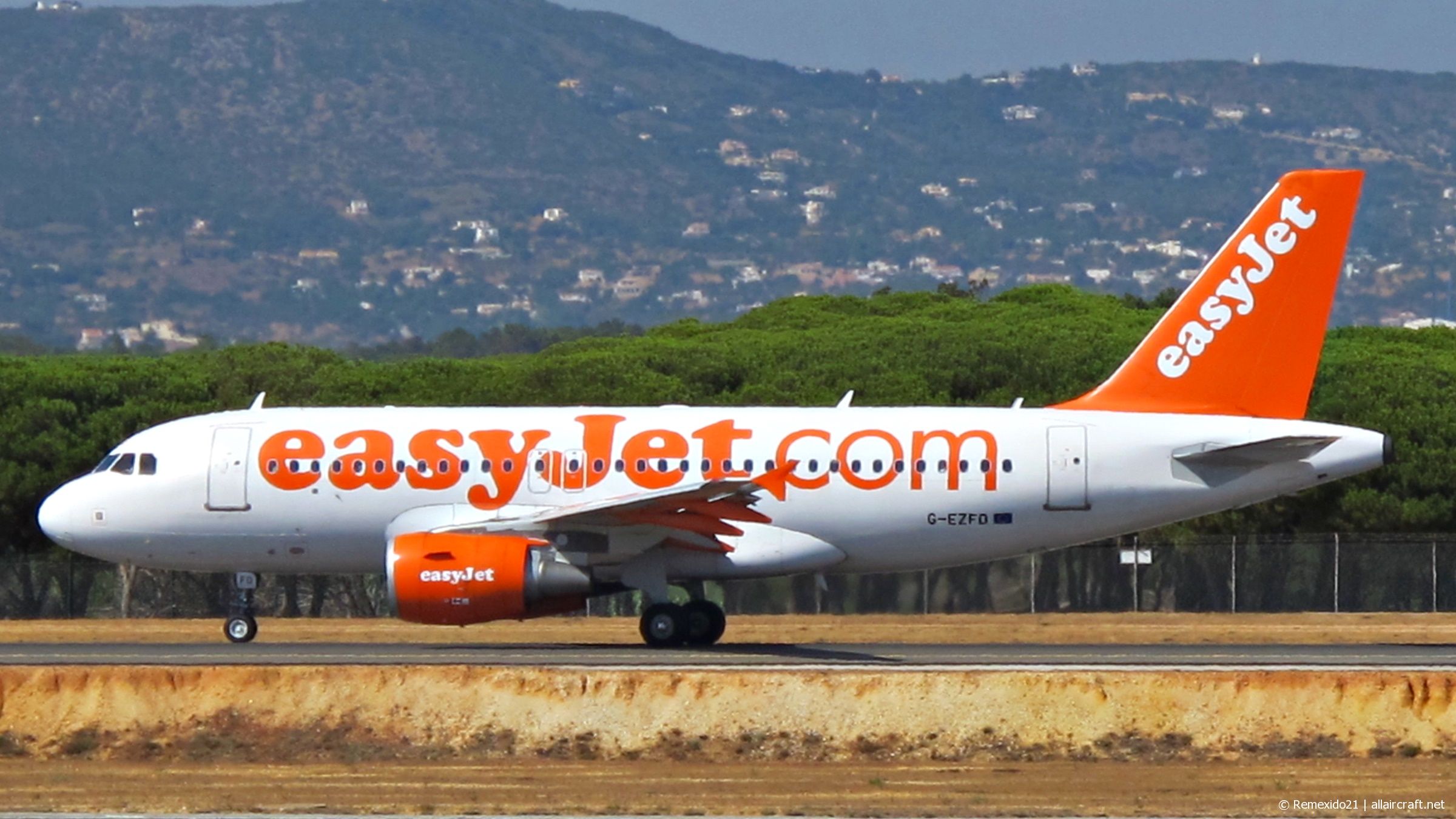 G-EZFD (3810) 2009 Airbus A319-111