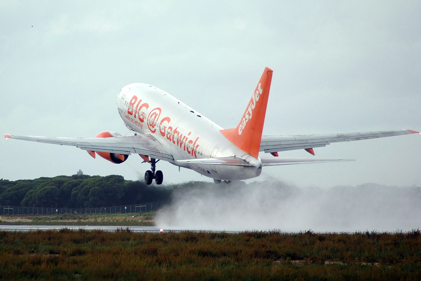 G-EZJD (30242) 2001 Boeing 737-73V