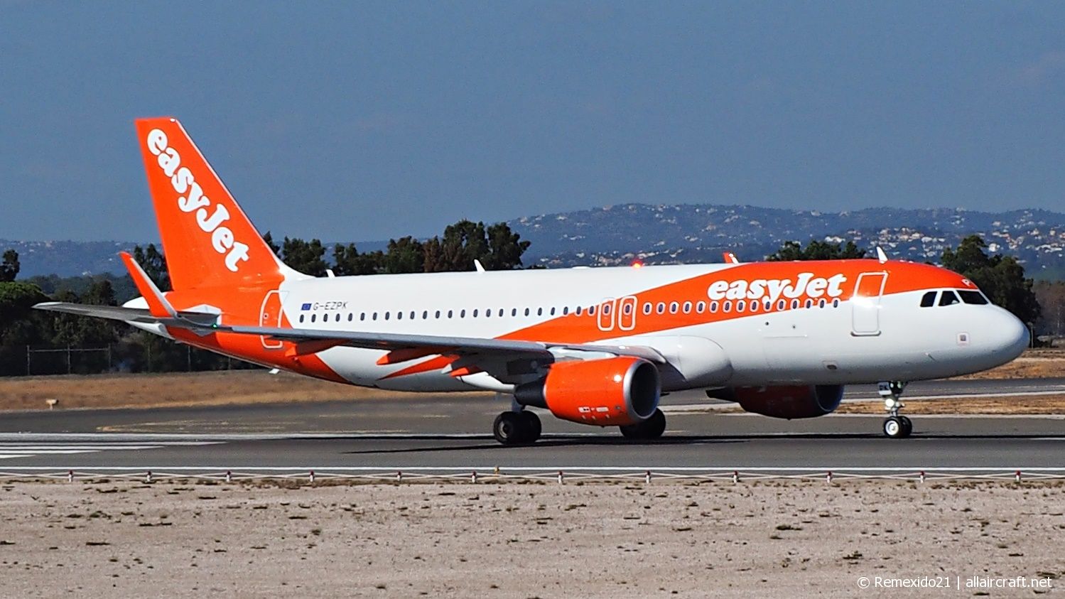 G-EZPK (7177) 2016 Airbus A320-214(WL)