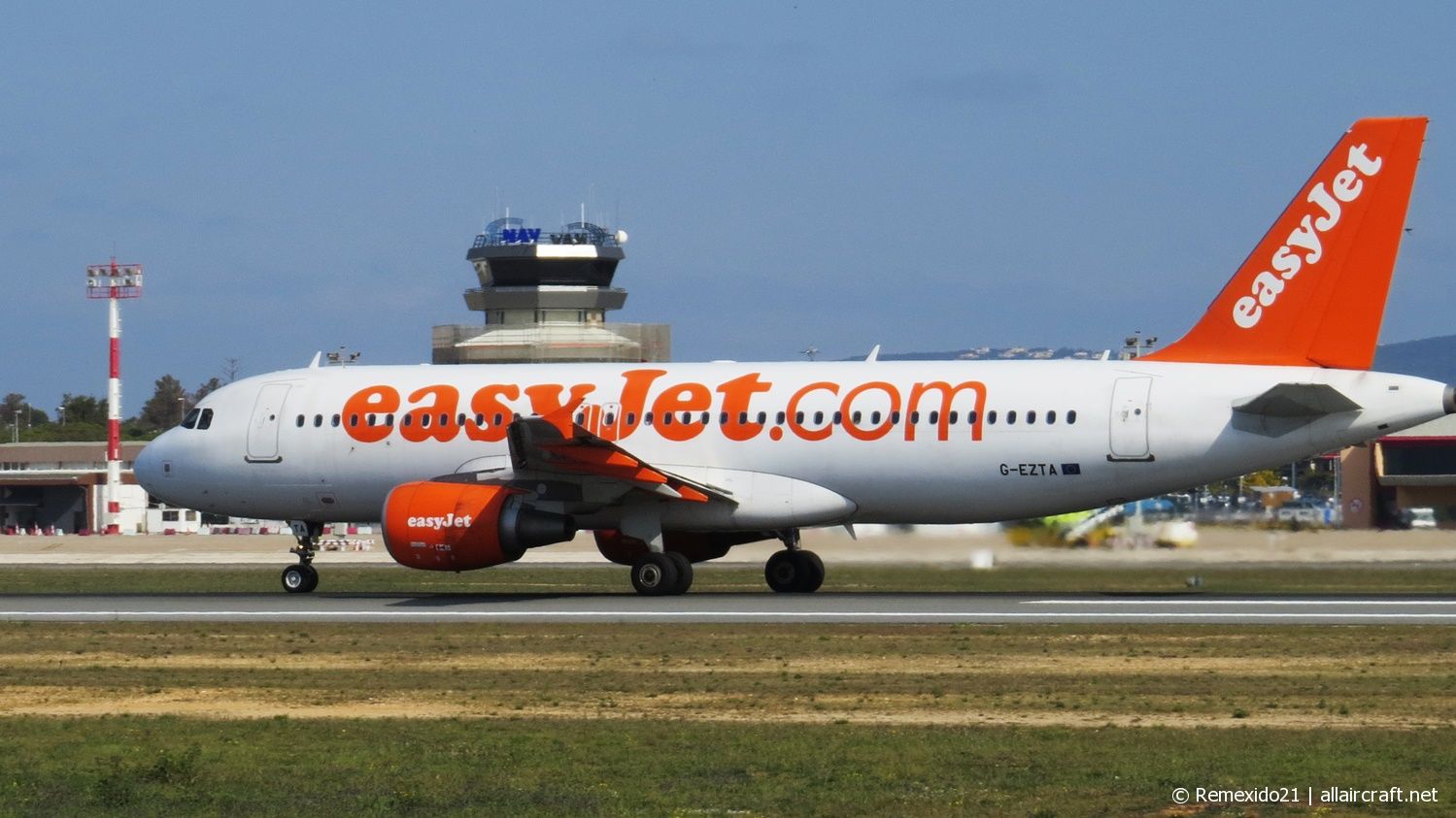 G-EZTA (3805) 2009 Airbus A320-214