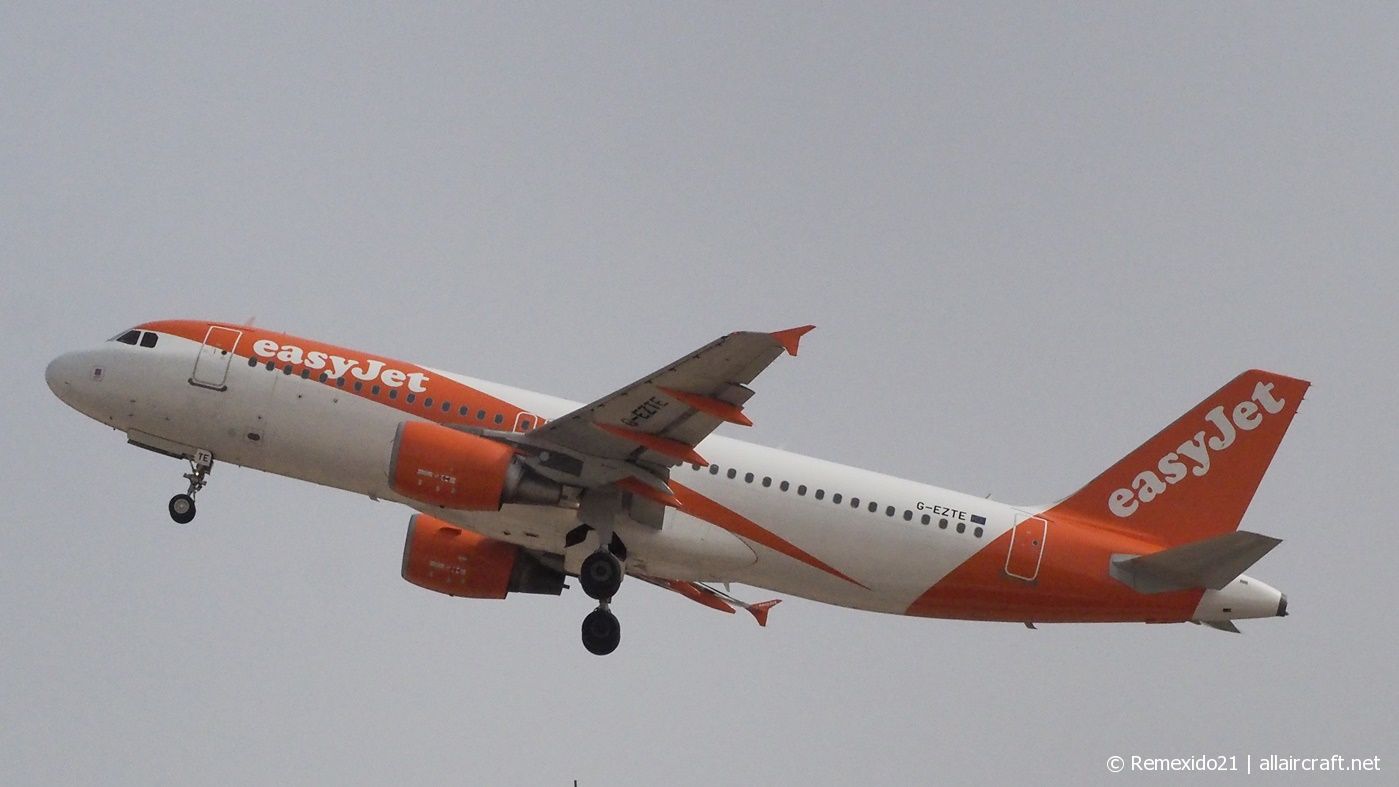 G-EZTE (3913) 2009 Airbus A320-214