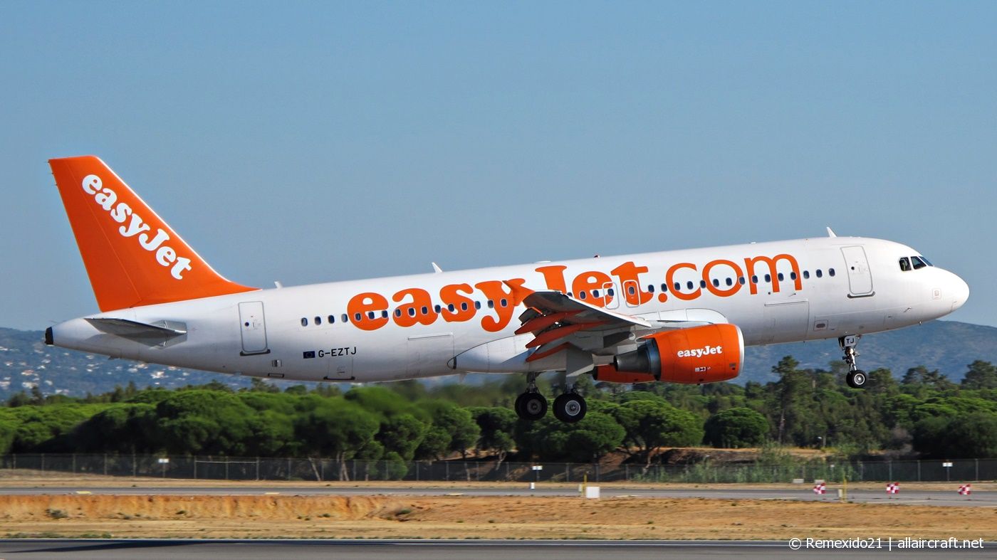 G-EZTJ (3979) 2009 Airbus A320-214