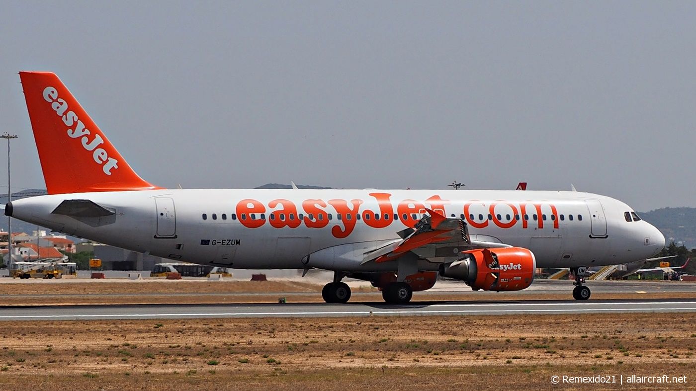 G-EZUM (5020) 2012 Airbus A320-214