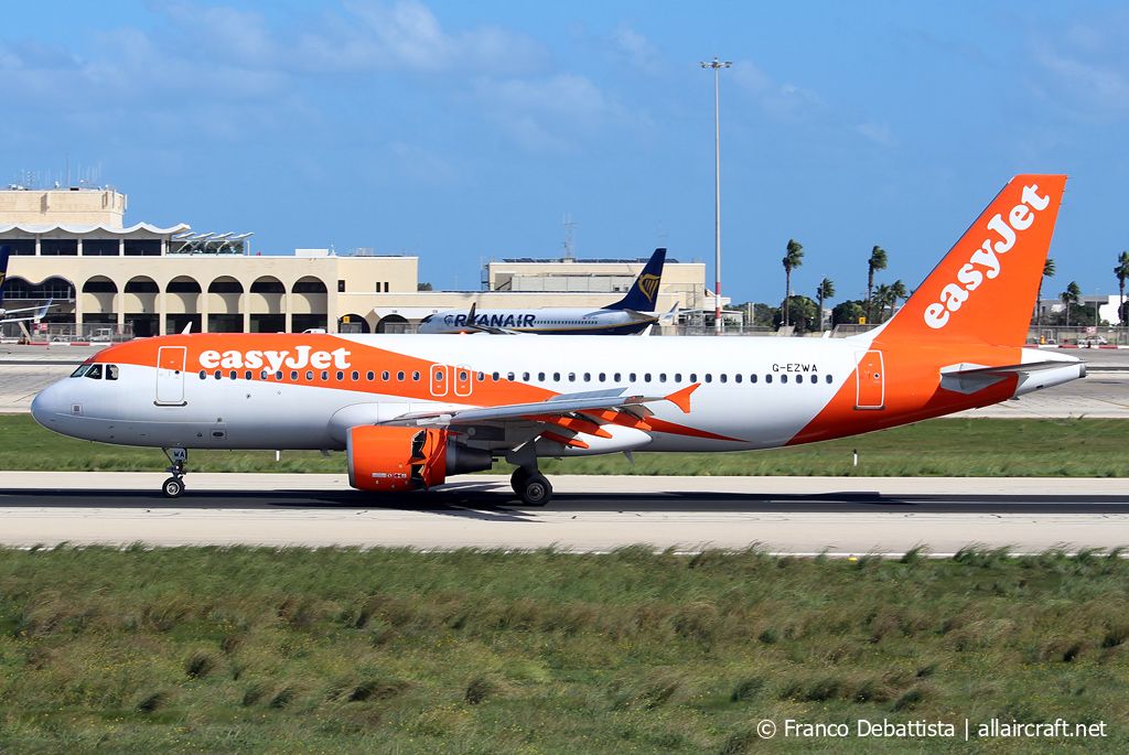 G-EZWA (5201) 2012 Airbus A320-214