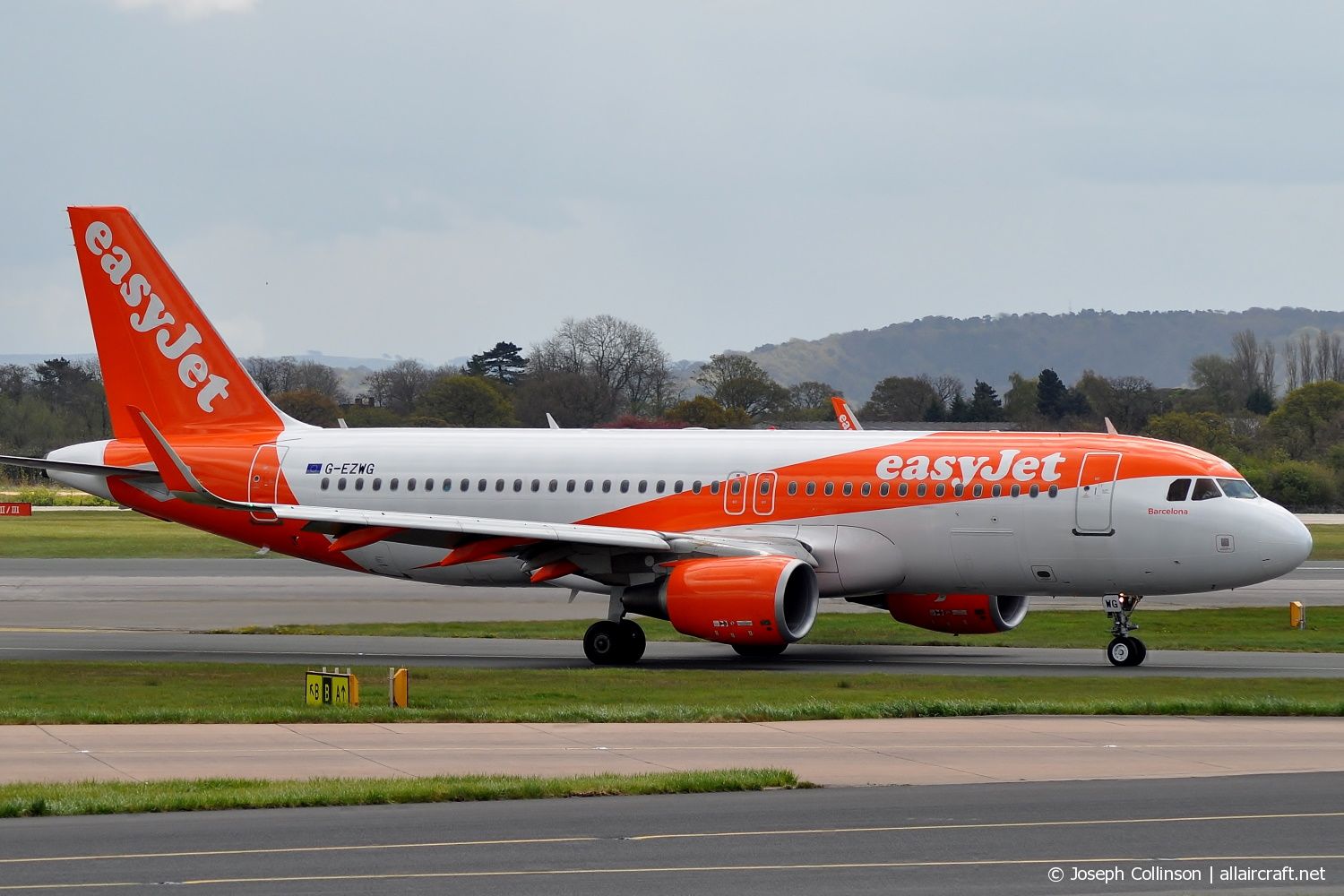 G-EZWG (5318) 2012 Airbus A320-214(WL)
