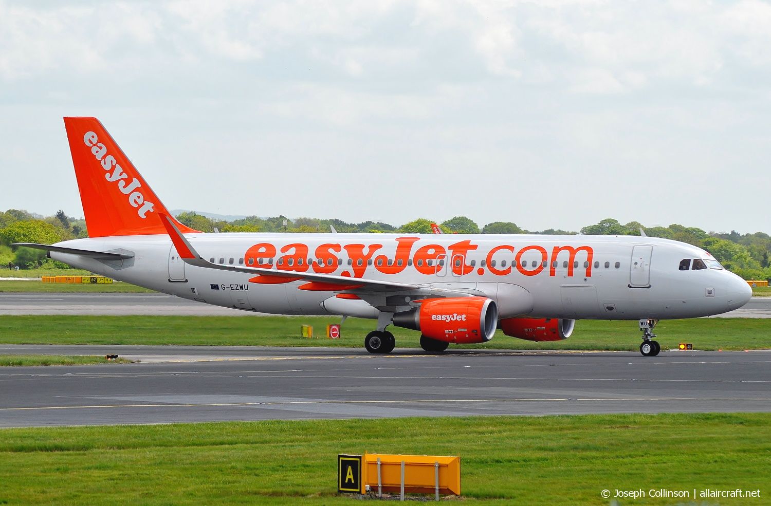 G-EZWU (6095) 2014 Airbus A320-214(WL)